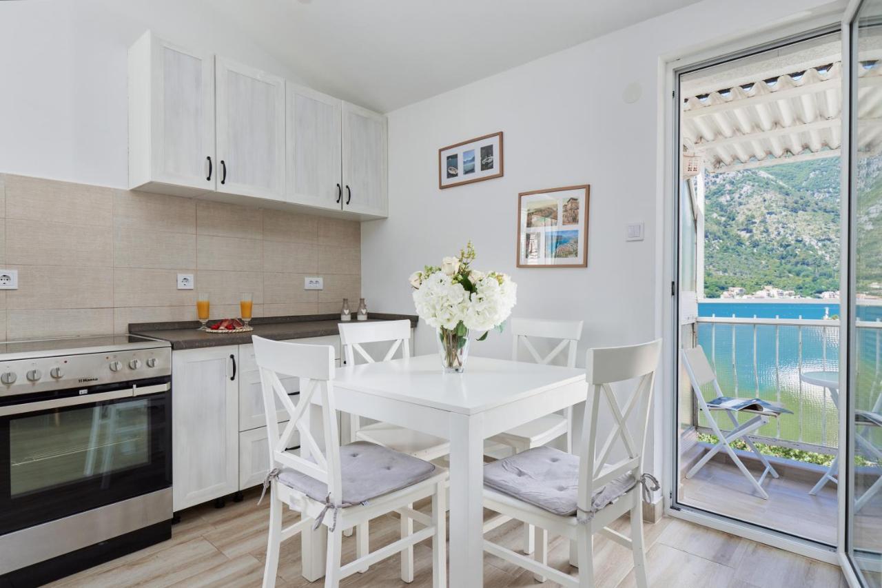 Apartment Plagenti With Sea View Kotor Exterior foto